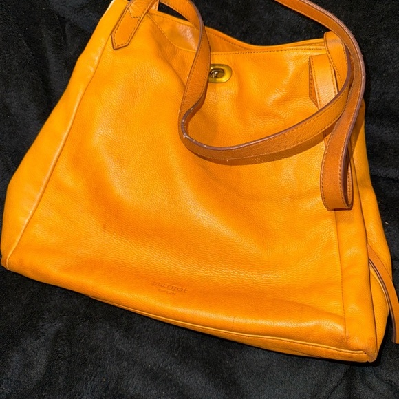 Margot Yellow Leather Shoulder Bag with Hobo Design - Picture 12 of 12